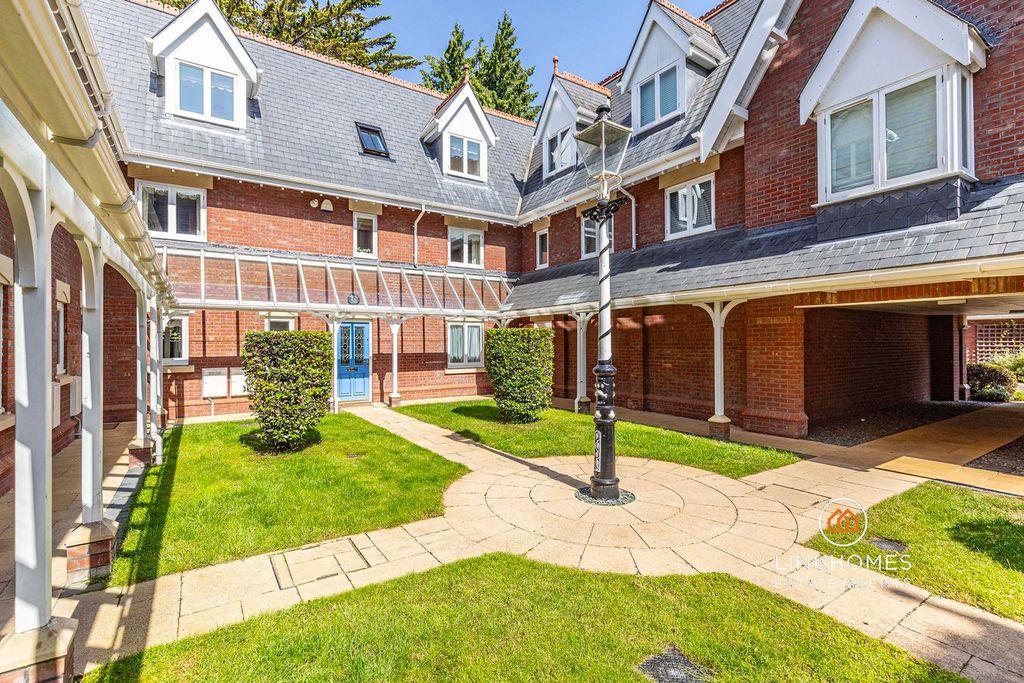 Property photo 1 of 42