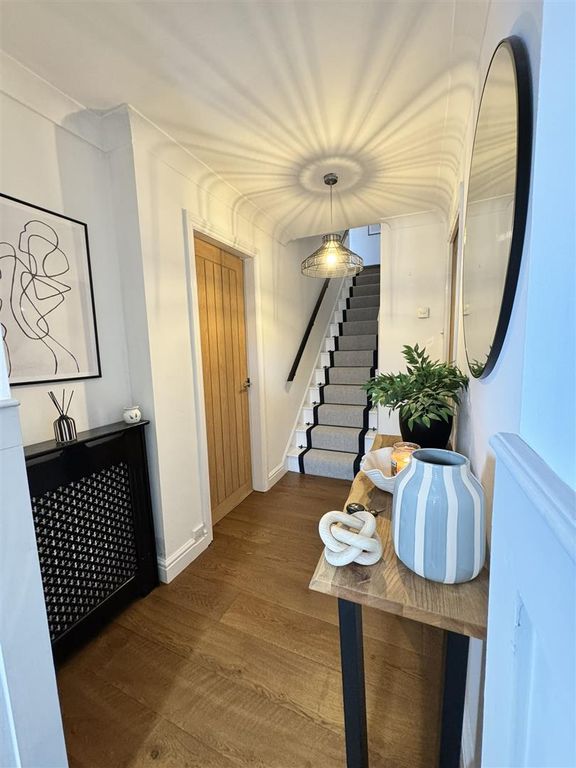 Property photo 2 of 33 Hallway