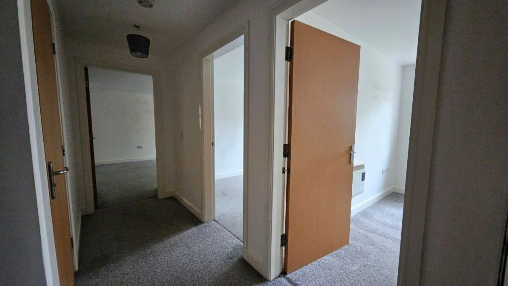 Property photo 3 of 10 3