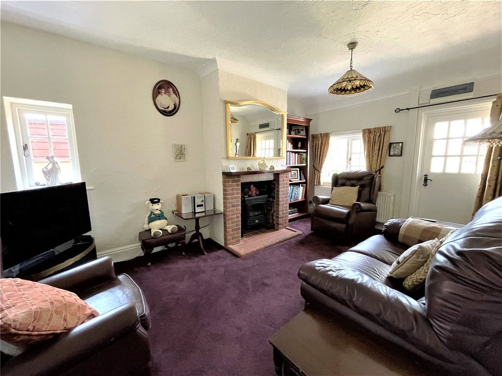 Property photo 3 of 12 Sitting Room