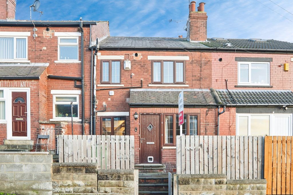 Property photo 2 of 20