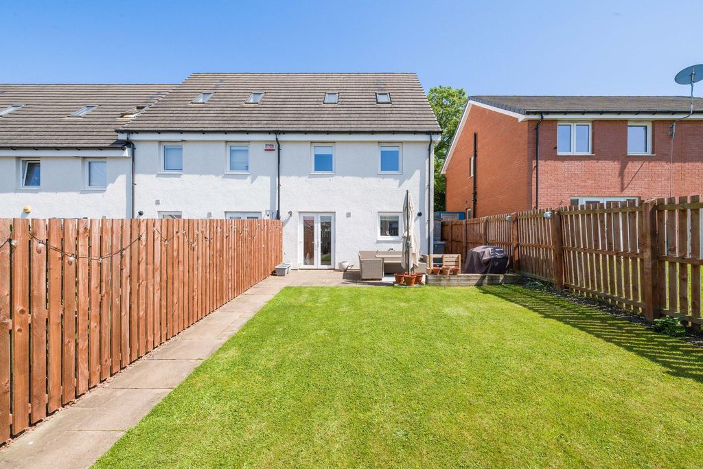 Property photo 2 of 38 Rear Garden