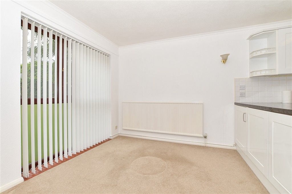 Property photo 3 of 14 Dining Area