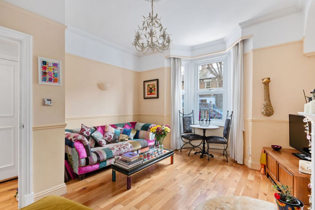 Property photo 2 of 11