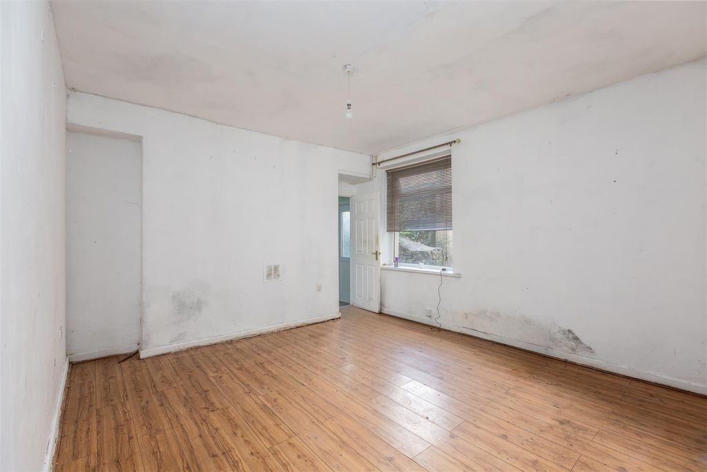 Property photo 3 of 18 Cz0A2335.Jpg