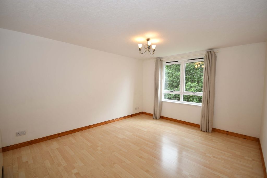 Property photo 3 of 9 Photo