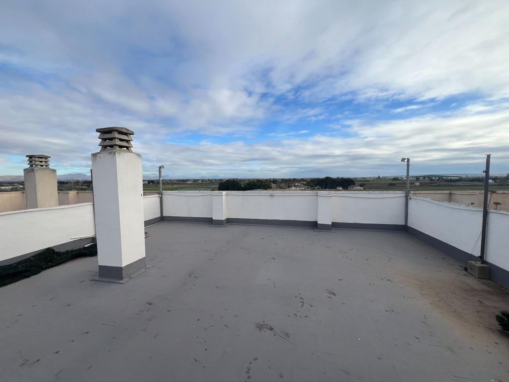 Property photo 3 of 35