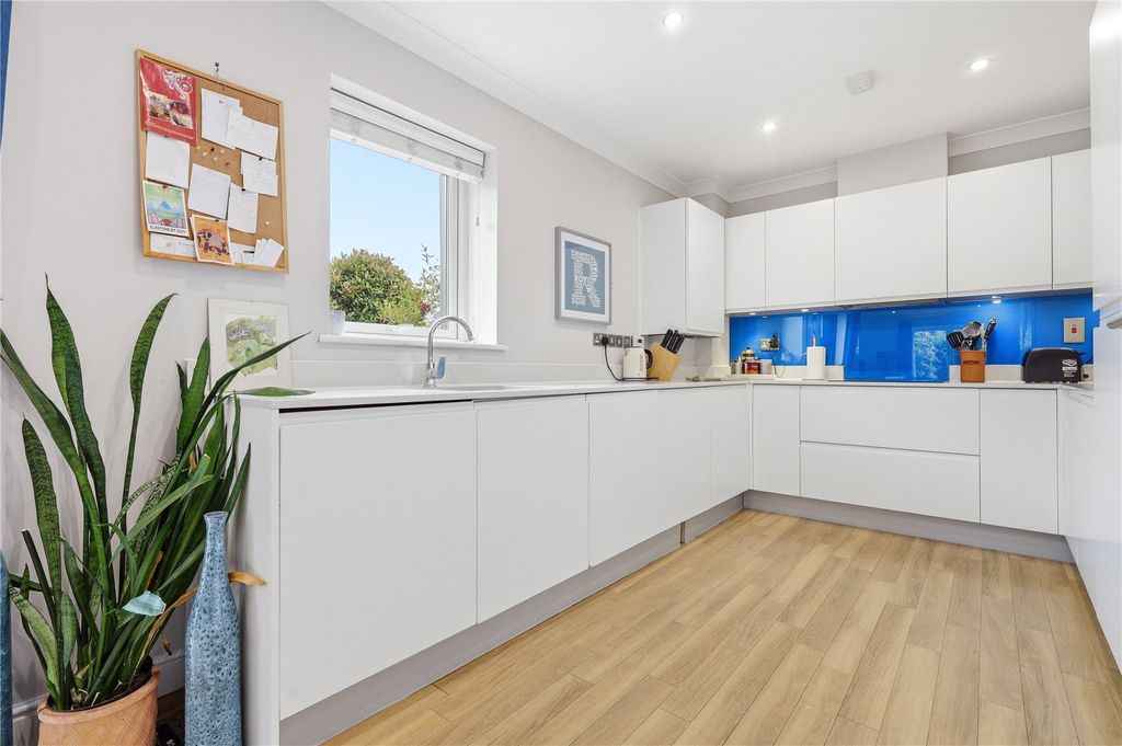 Property photo 2 of 14 Picture No. 05