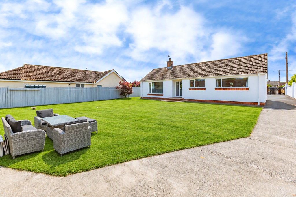 Property photo 1 of 34 Picture No. 40