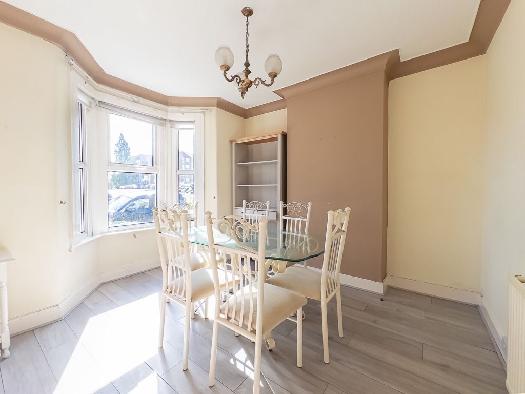 Property photo 2 of 15 4894725