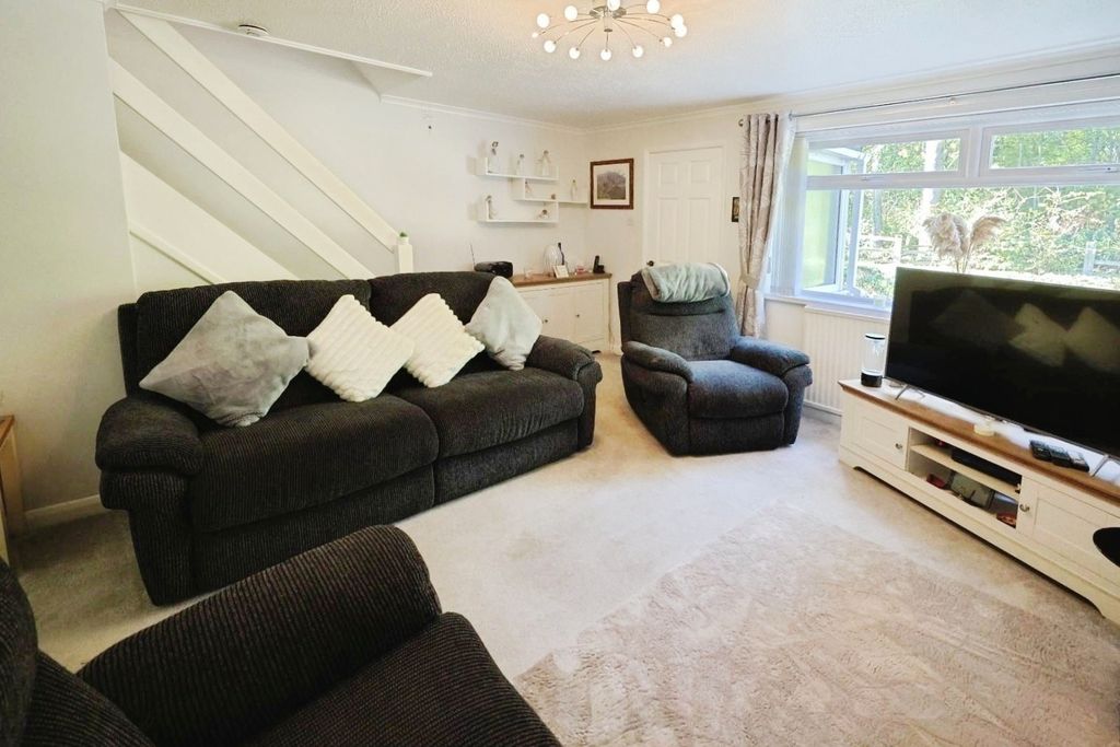 Property photo 3 of 13 Pbox-Img.Jpg