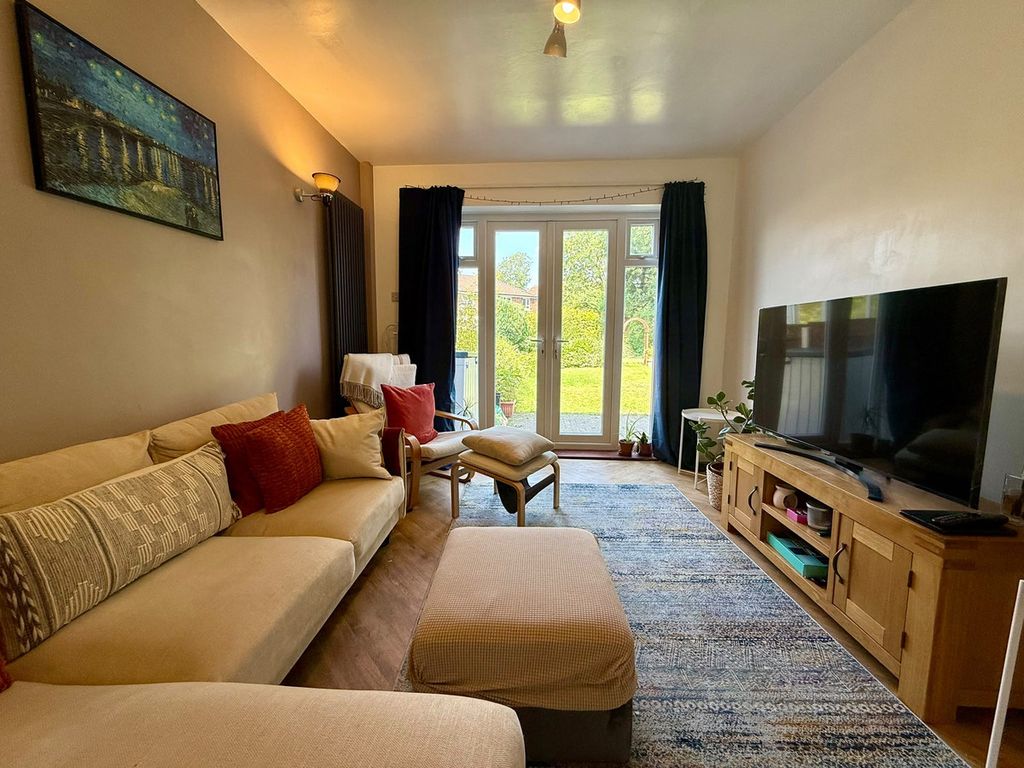 Property photo 2 of 12