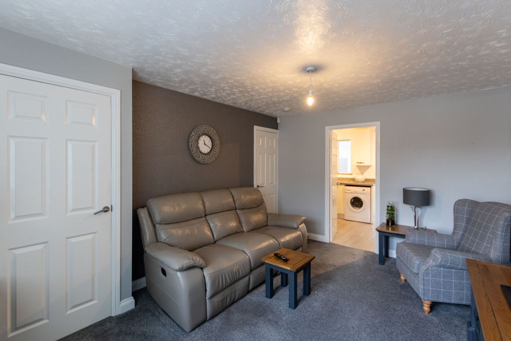 Property photo 3 of 12 Img_5068_1