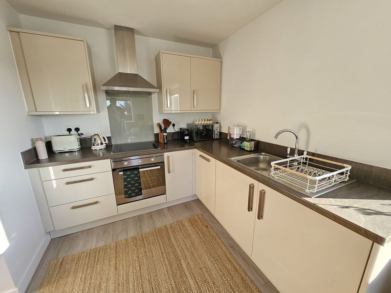 Property photo 3 of 10 Photo 8