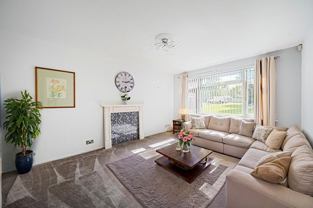 Property photo 2 of 10 4566252