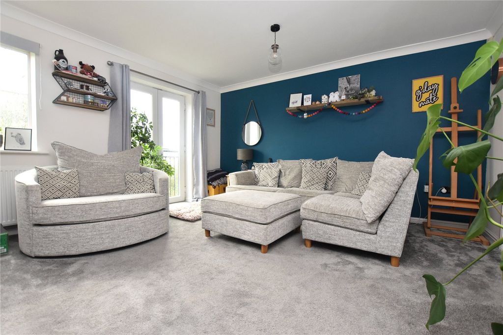 Property photo 2 of 19 Picture No. 09