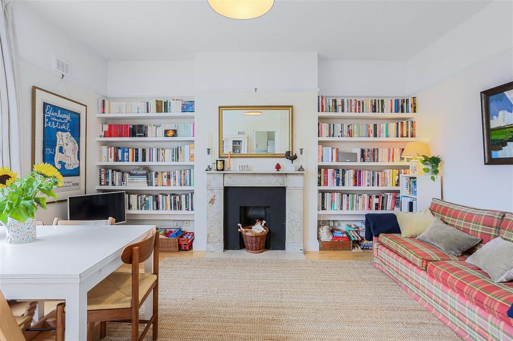 Property photo 2 of 17