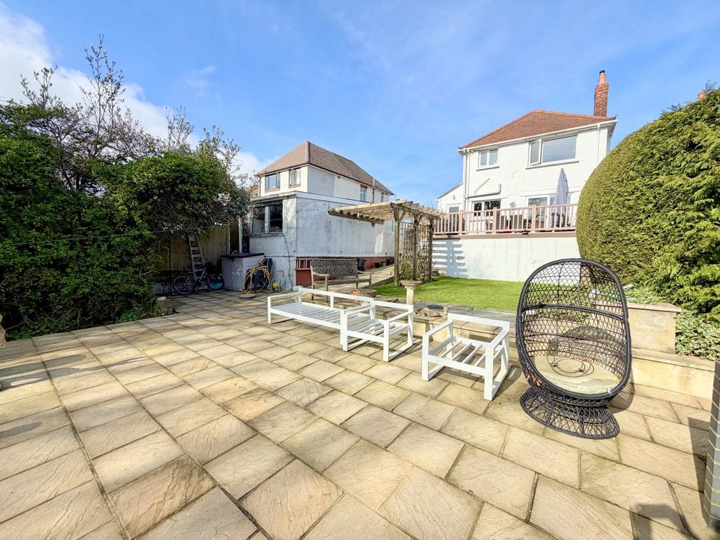 Property photo 3 of 31