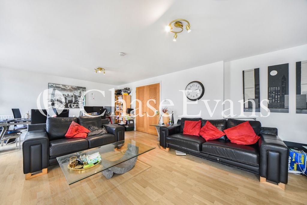 Property photo 3 of 16 Living