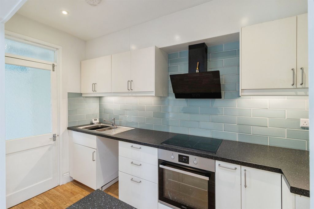 Property photo 2 of 16