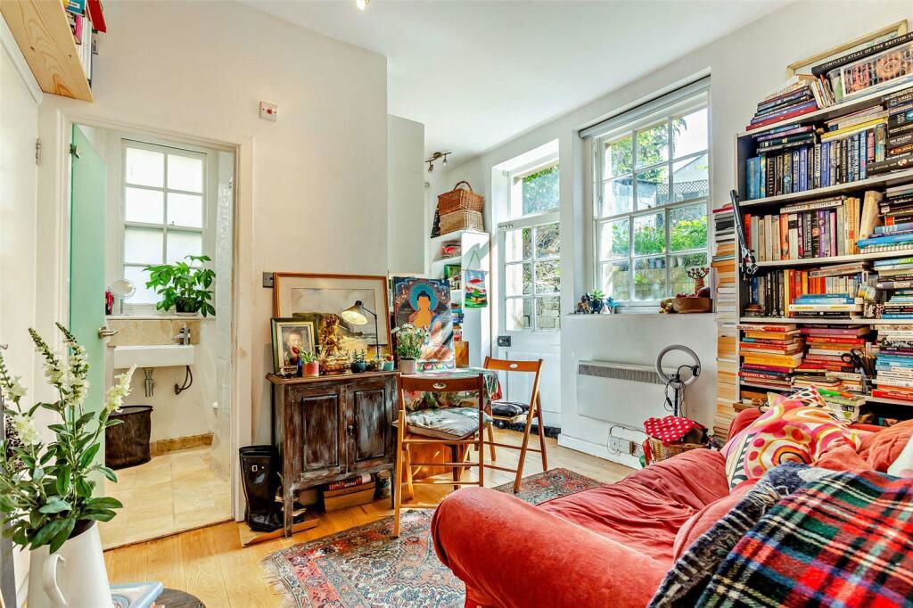 Property photo 2 of 10