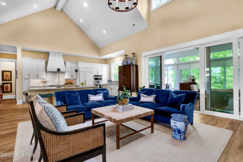Property photo 3 of 26 <Alttext/>
