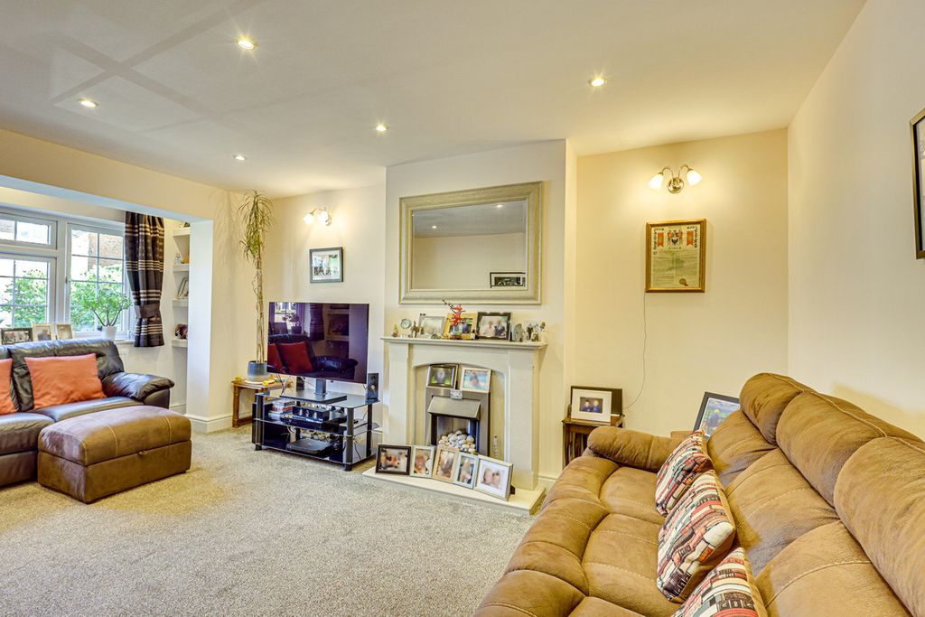 Property photo 3 of 41