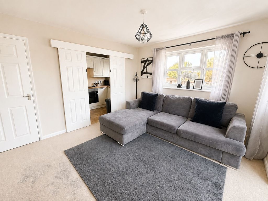 Property photo 2 of 11 5443183