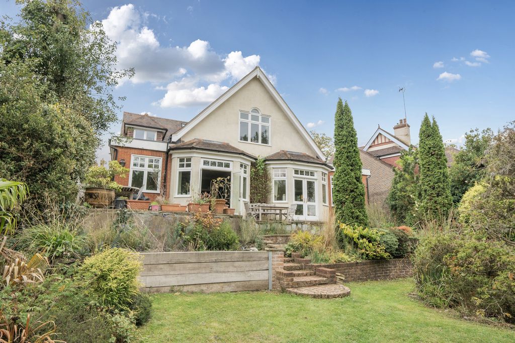 Property photo 1 of 20