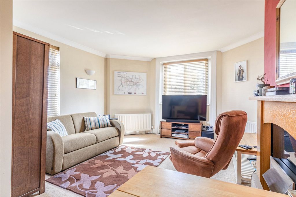 Property photo 2 of 16 Living Room