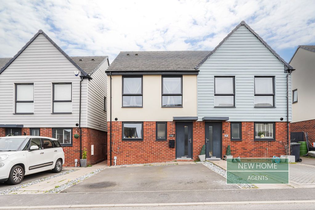 Property photo 1 of 17 Photo 3