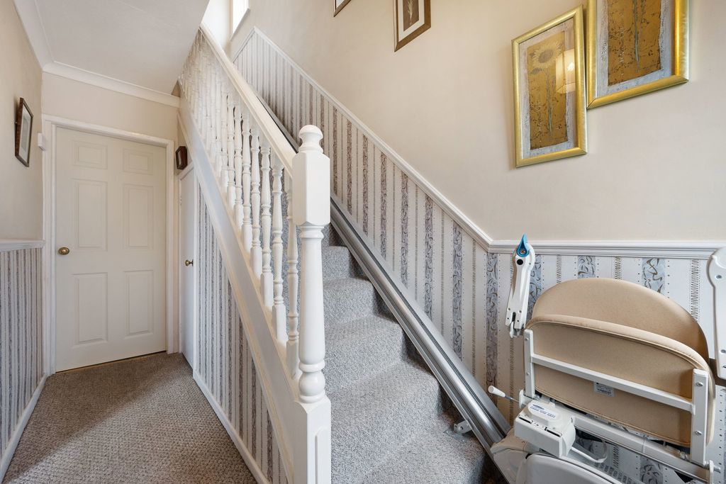 Property photo 3 of 35