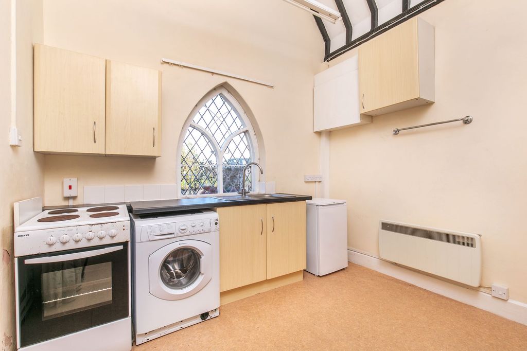 Property photo 2 of 6