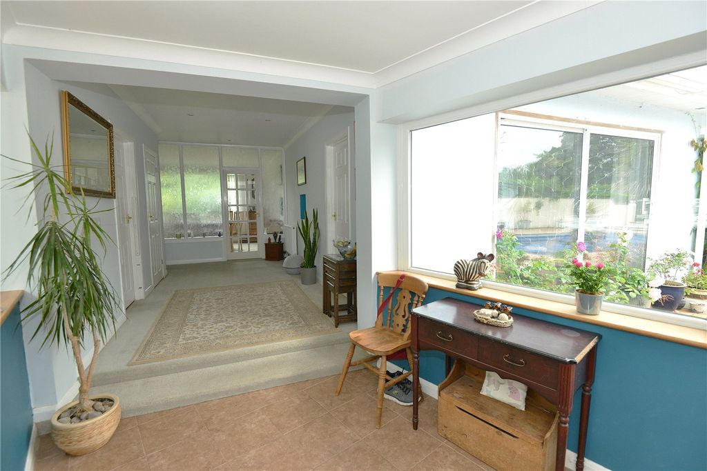 Property photo 2 of 21 Picture No. 18