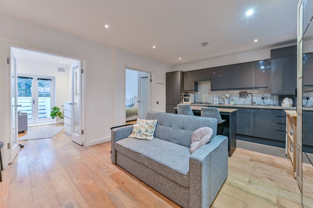 Property photo 2 of 12