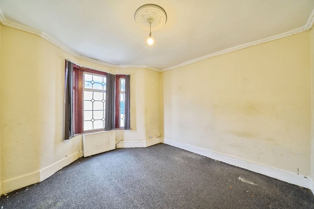 Property photo 2 of 20 Pbox-Img.Jpg