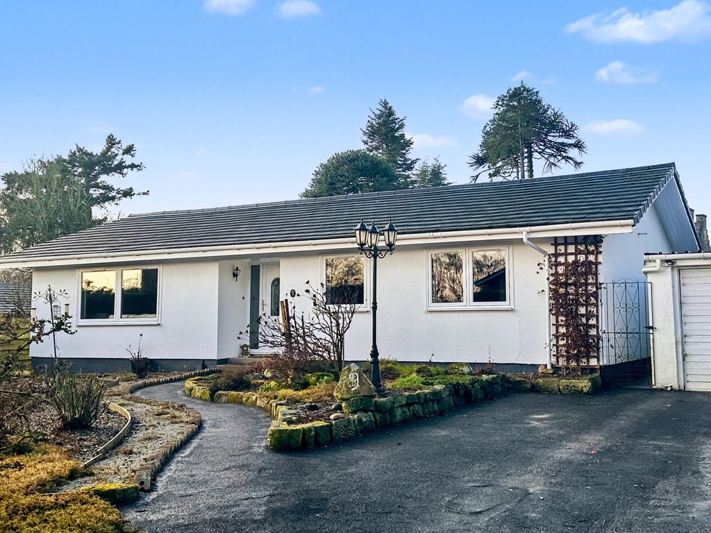 Property photo 2 of 21