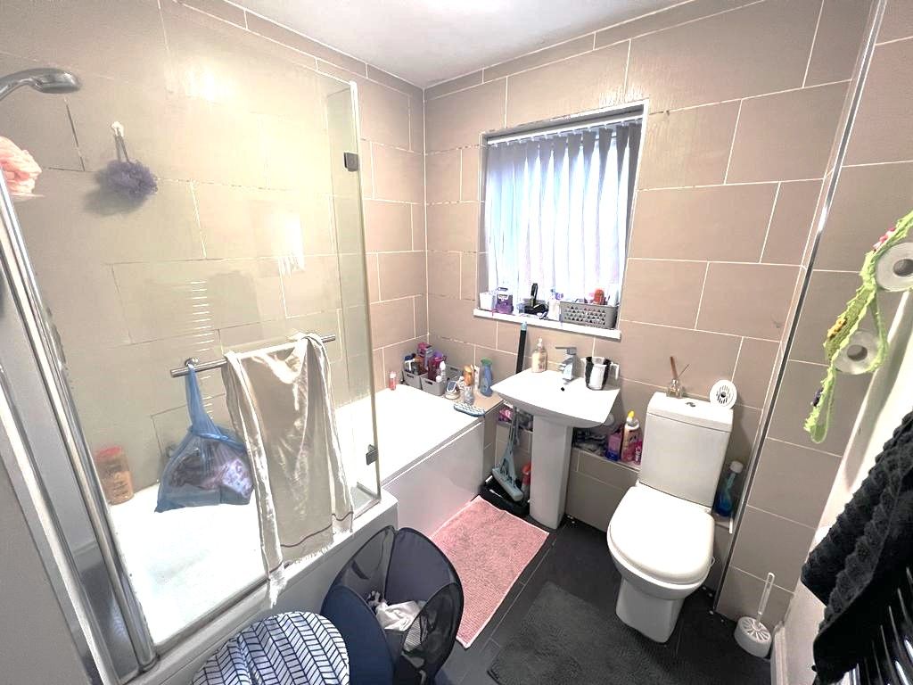 Property photo 3 of 6