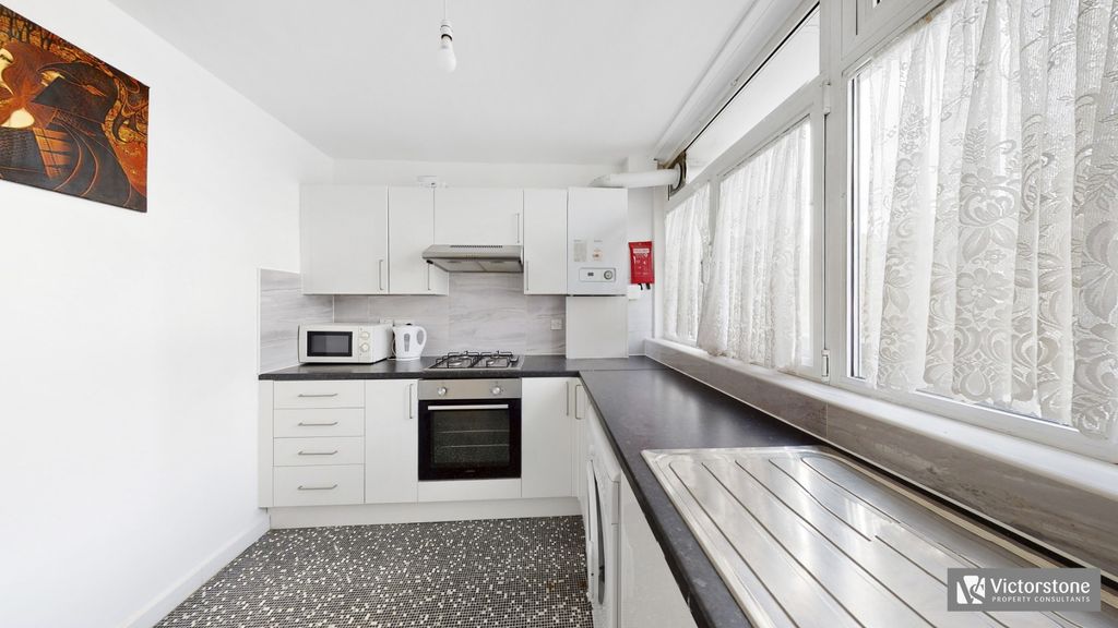 Property photo 2 of 19 1415944