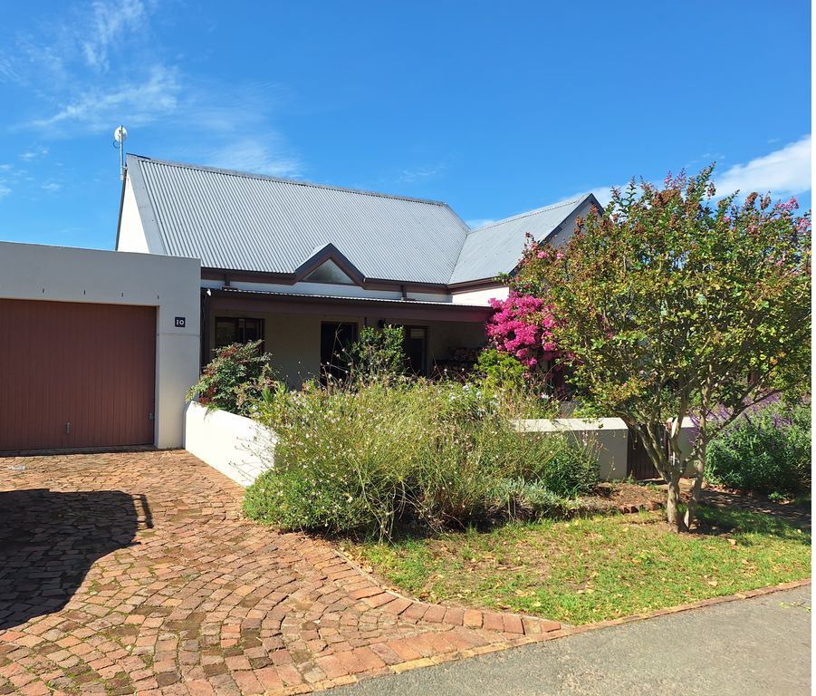 Property photo 2 of 23