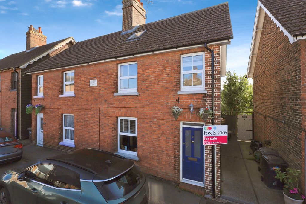 Property photo 1 of 17