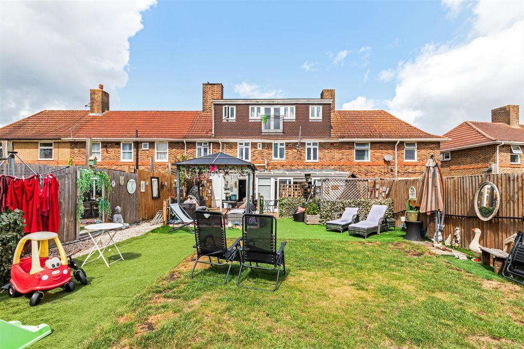 Property photo 1 of 12 Cannon Hill Lane
