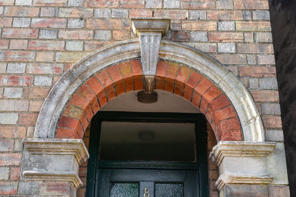 Property photo 3 of 34