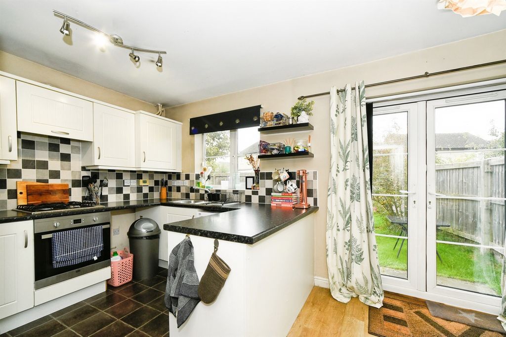 Property photo 2 of 17