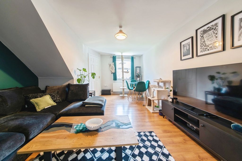Property photo 2 of 14 Pbox-Img.Jpg