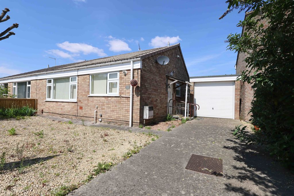 Property photo 1 of 11 Front