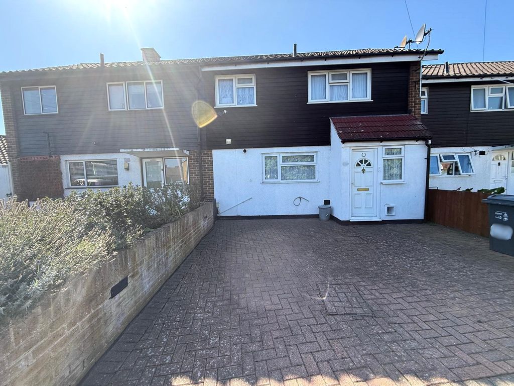 Property photo 1 of 12 Photo 6