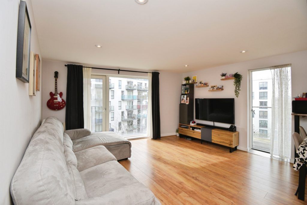 Property photo 3 of 15