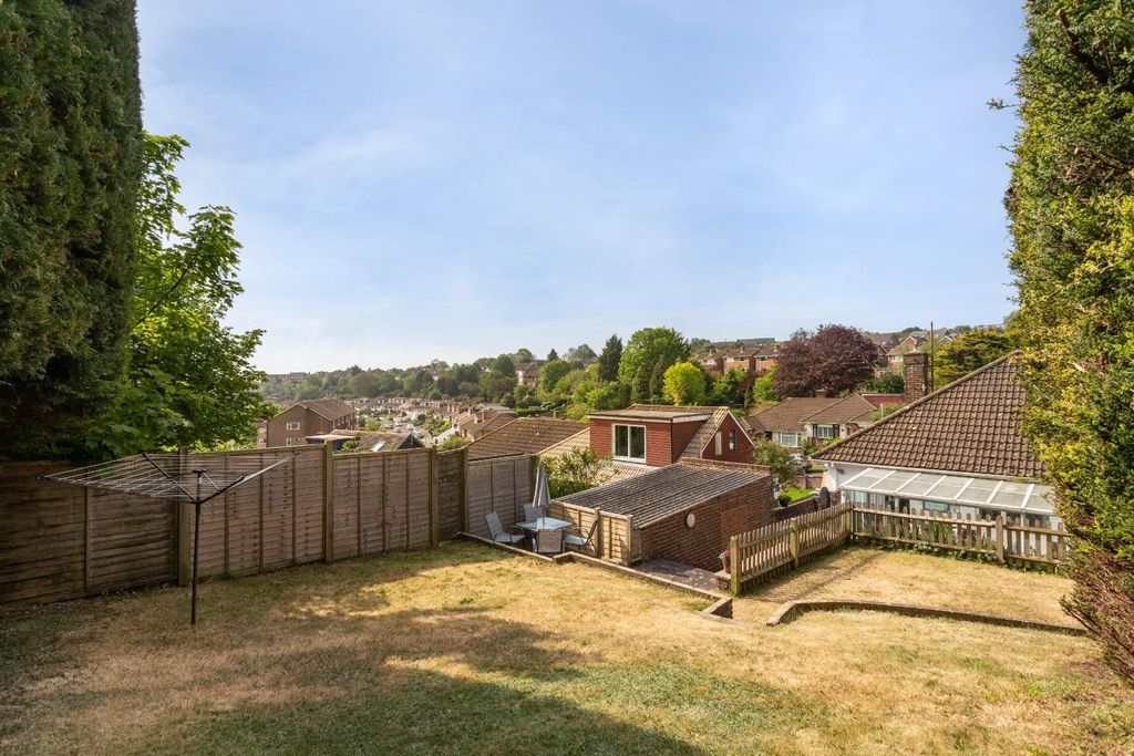 Property photo 3 of 19 Mill Rise-16.Jpg