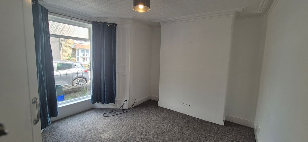 Property photo 3 of 12 Image